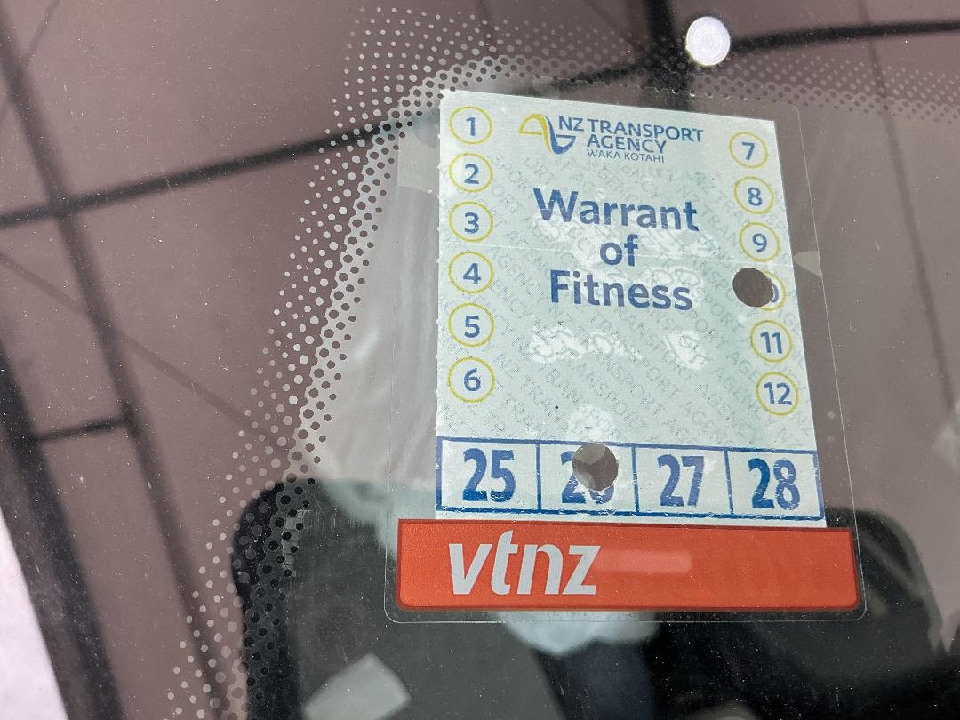 Photo '28' of Jeep Compass Longitude