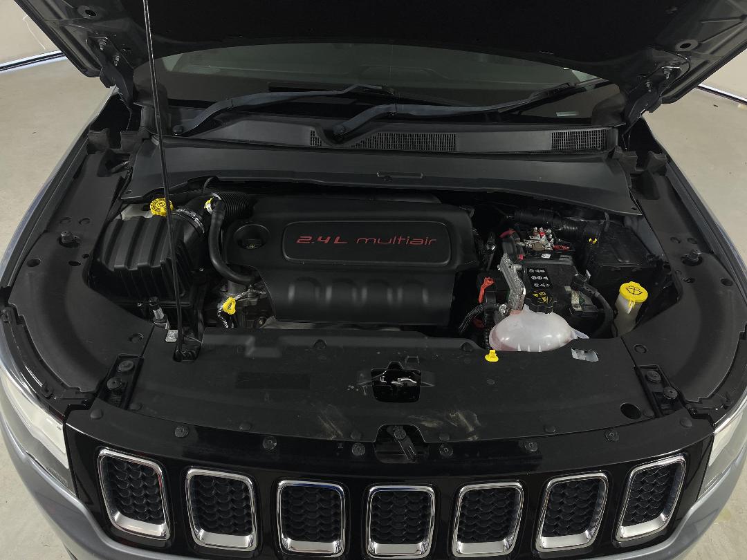 Photo '13' of Jeep Compass