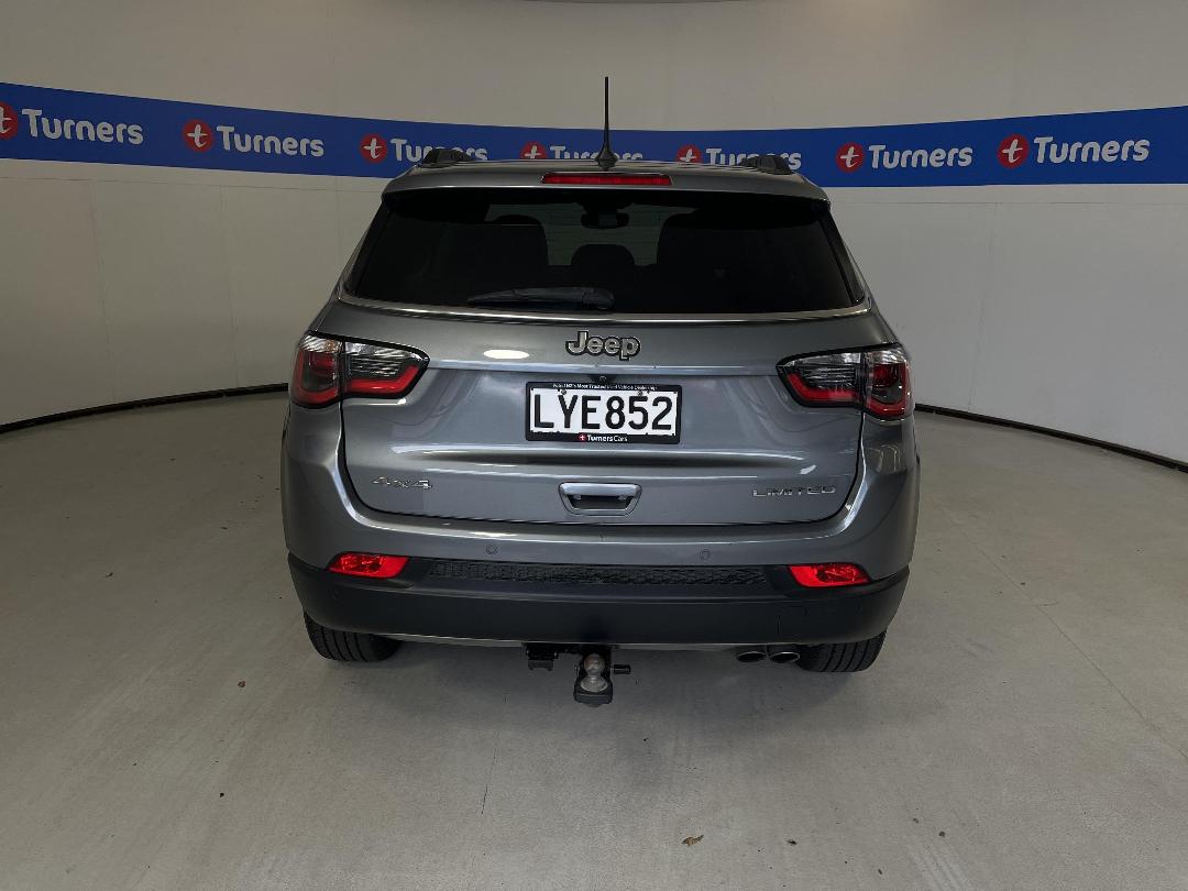 Photo '6' of Jeep Compass