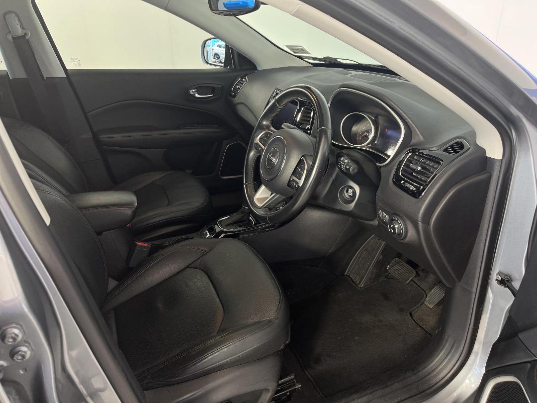 Photo '16' of Jeep Compass