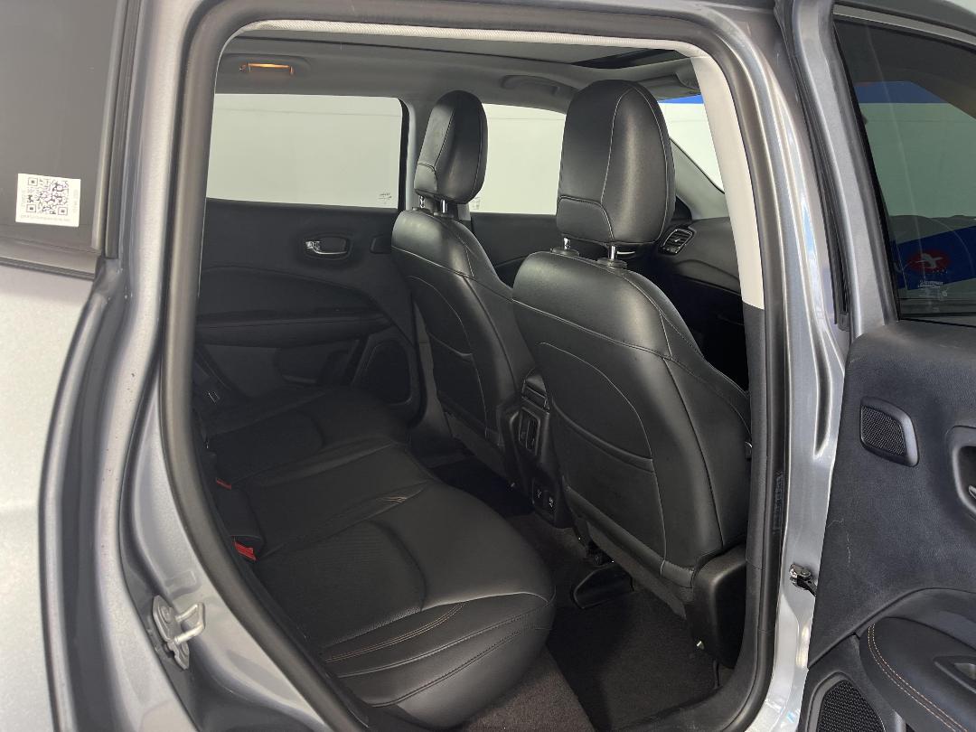 Photo '20' of Jeep Compass