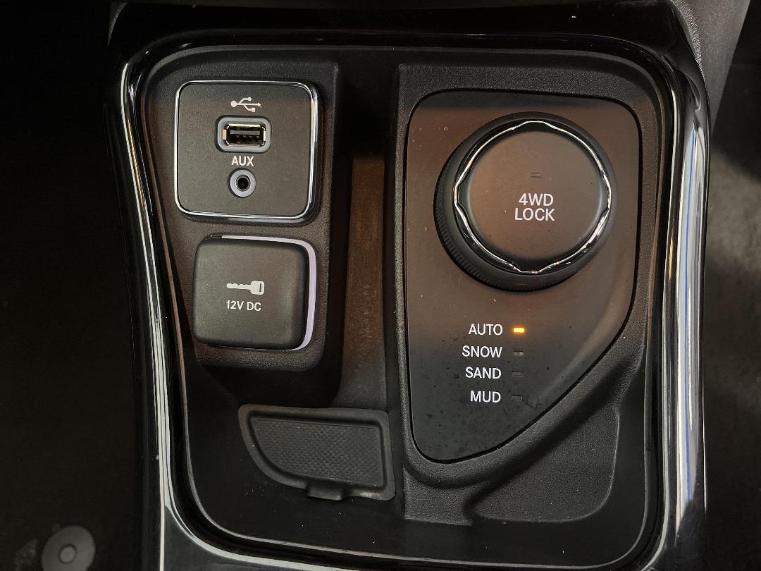 Photo '32' of Jeep Compass