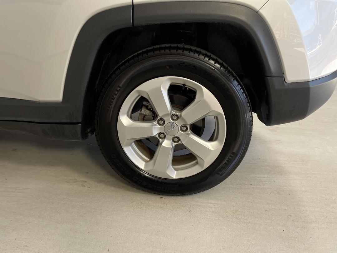 Photo '11' of Jeep Compass Photo '11' of Jeep Compass