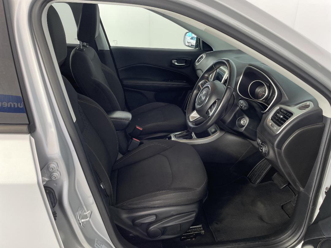 Photo '16' of Jeep Compass Photo '16' of Jeep Compass