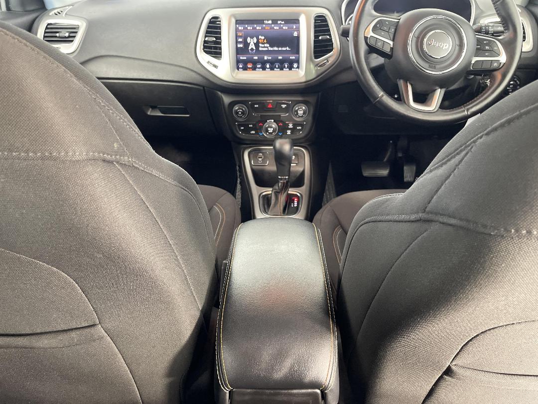 Photo '18' of Jeep Compass Photo '18' of Jeep Compass