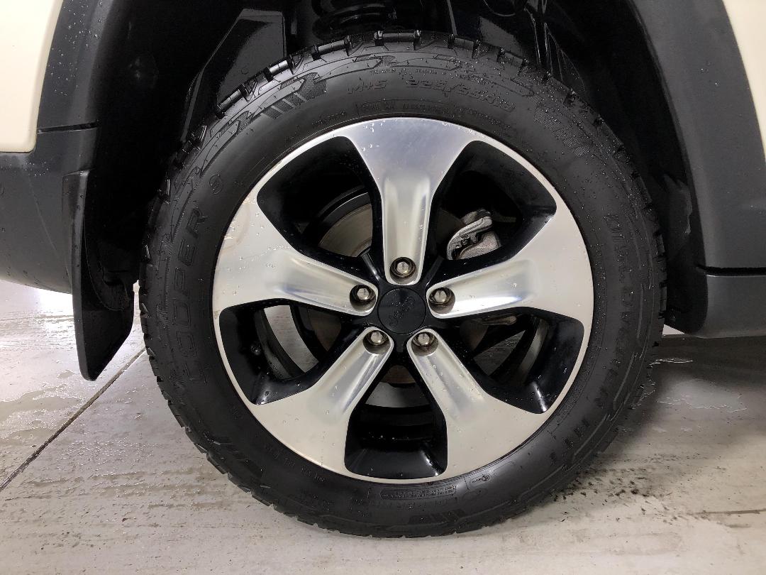 Photo '12' of Jeep Compass Photo '12' of Jeep Compass