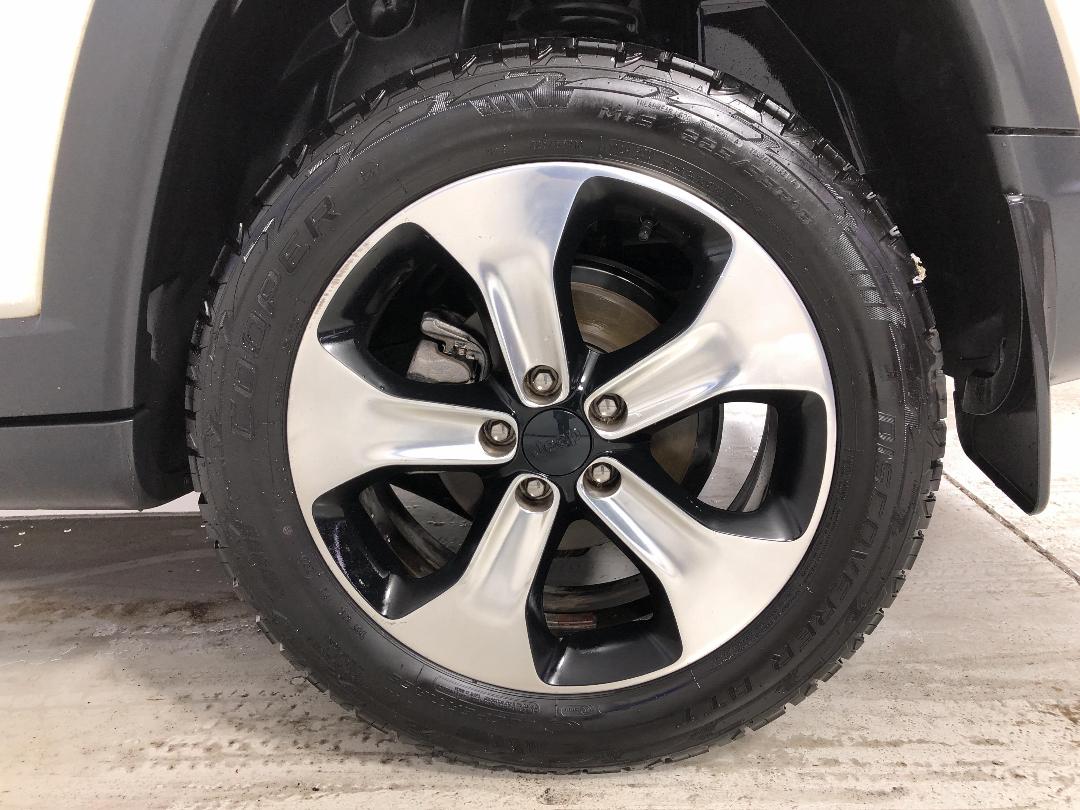 Photo '11' of Jeep Compass Photo '11' of Jeep Compass