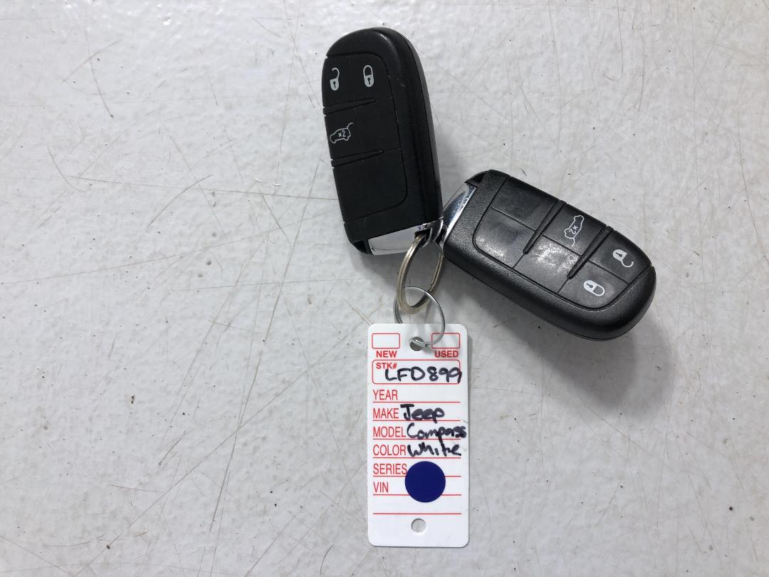 Photo '22' of Jeep Compass Photo '22' of Jeep Compass