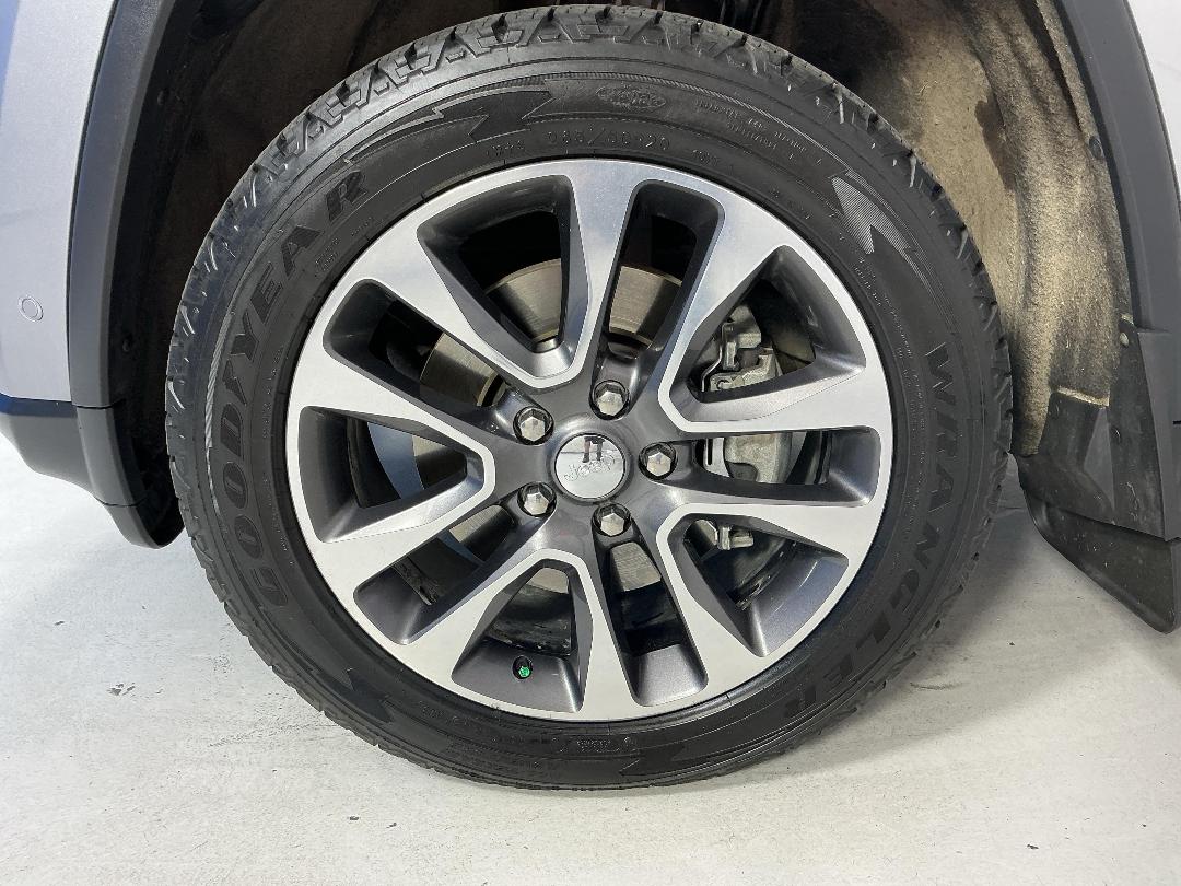 Photo '10' of Jeep Grand Cherokee