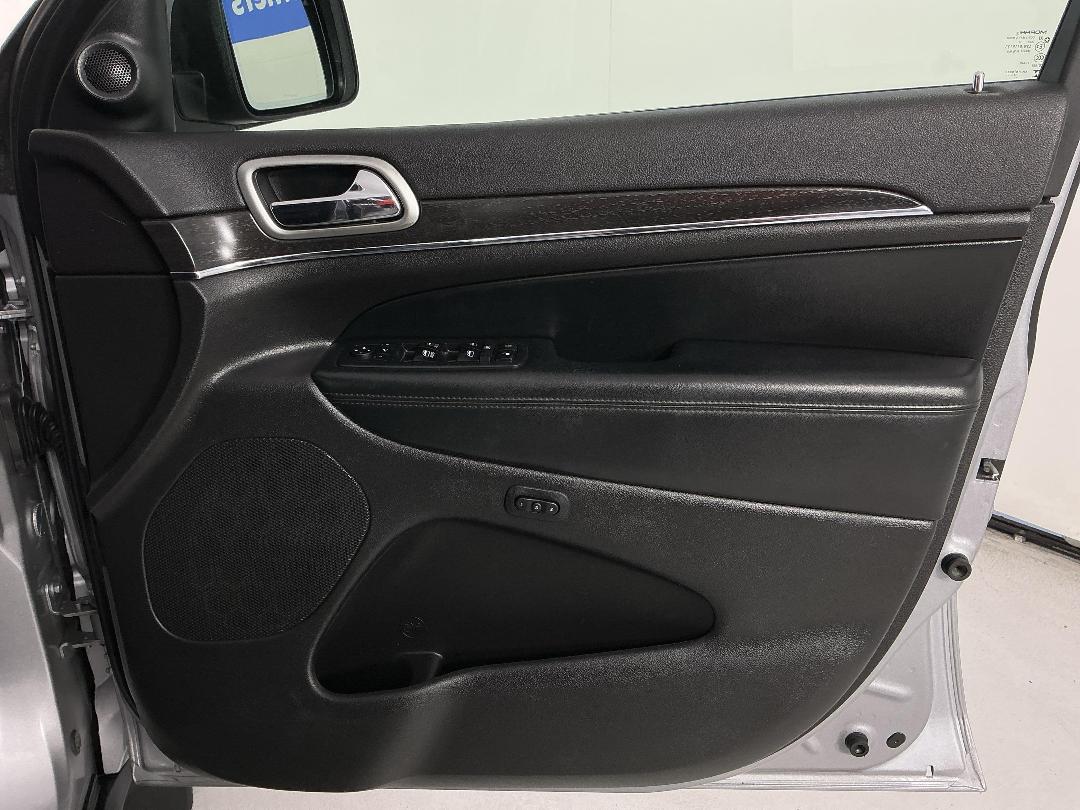 Photo '15' of Jeep Grand Cherokee