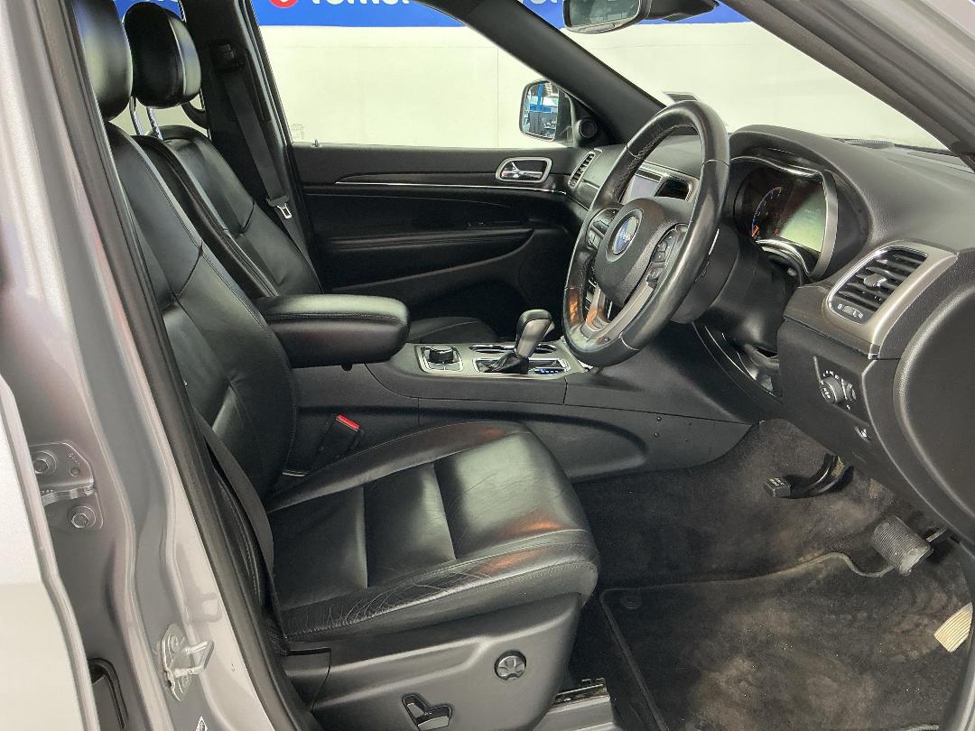 Photo '16' of Jeep Grand Cherokee