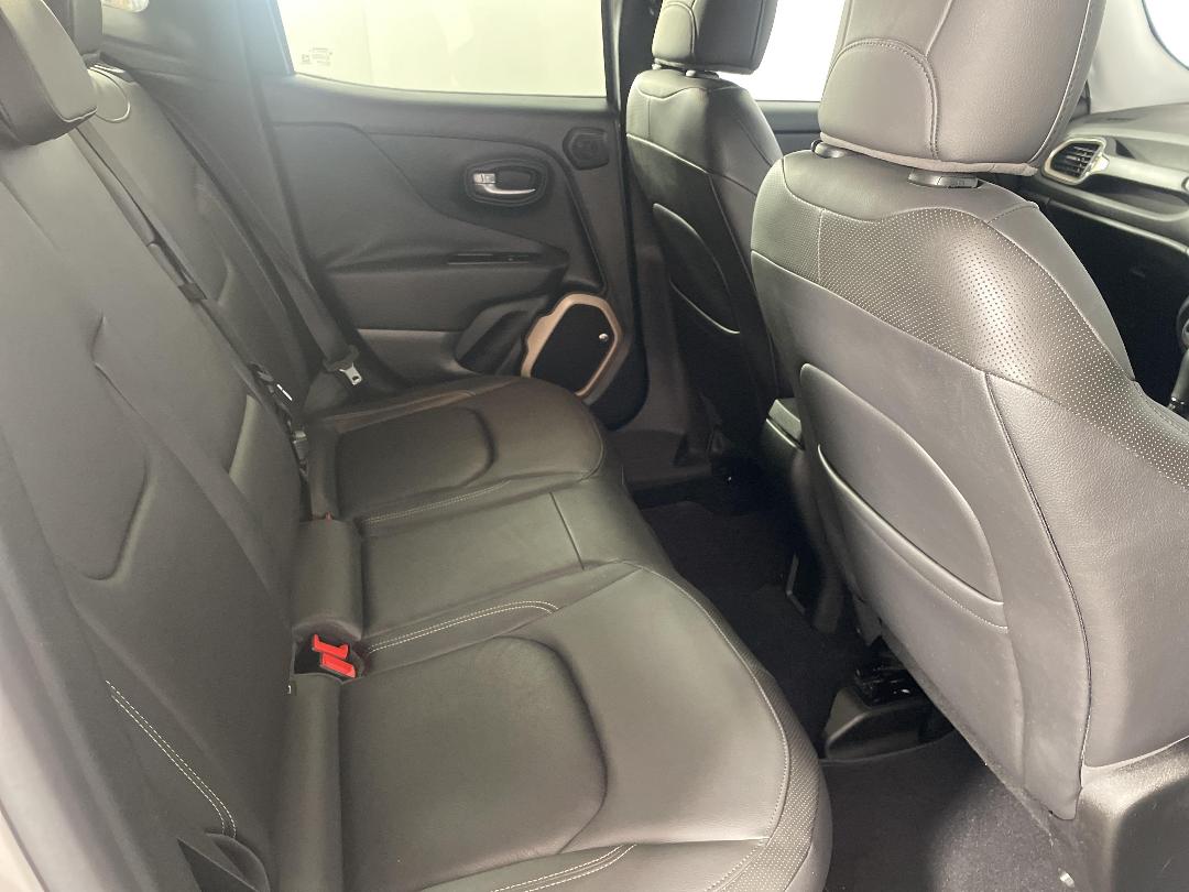 Photo '20' of Jeep Renegade