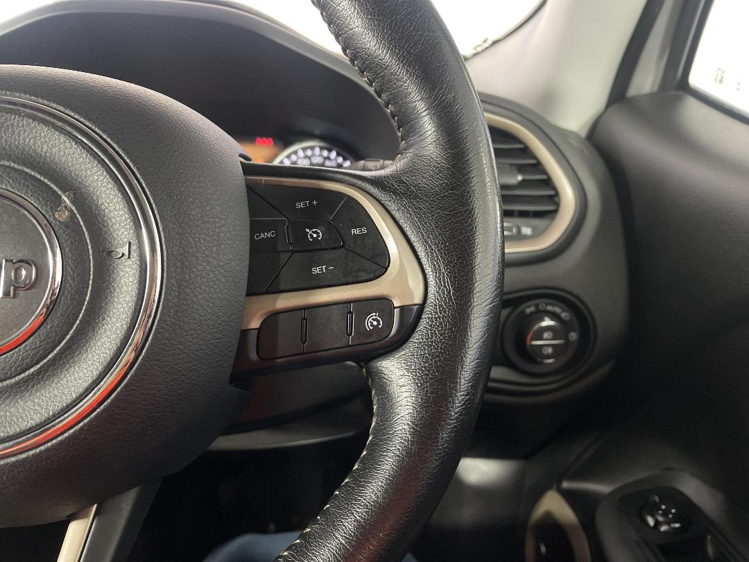 Photo '30' of Jeep Renegade