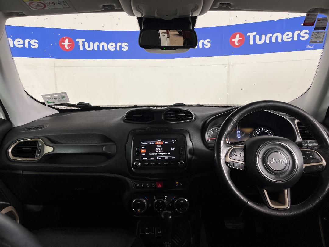 Photo '17' of Jeep Renegade