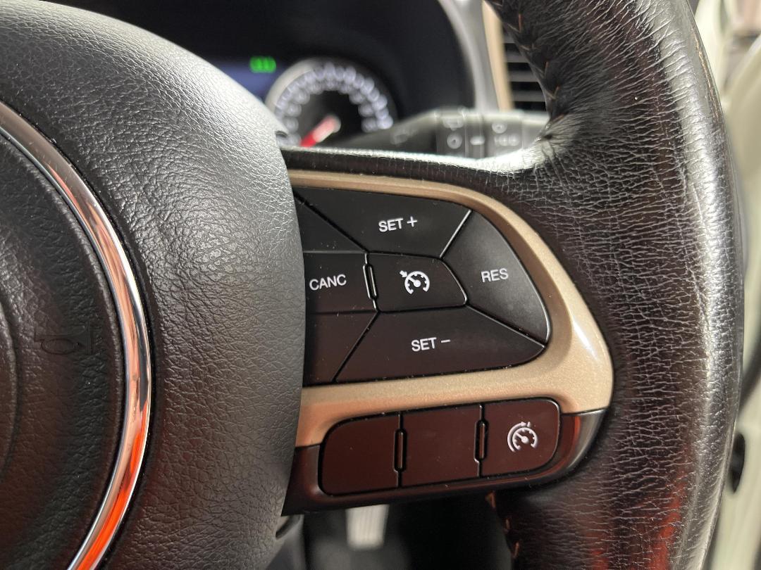 Photo '26' of Jeep Renegade