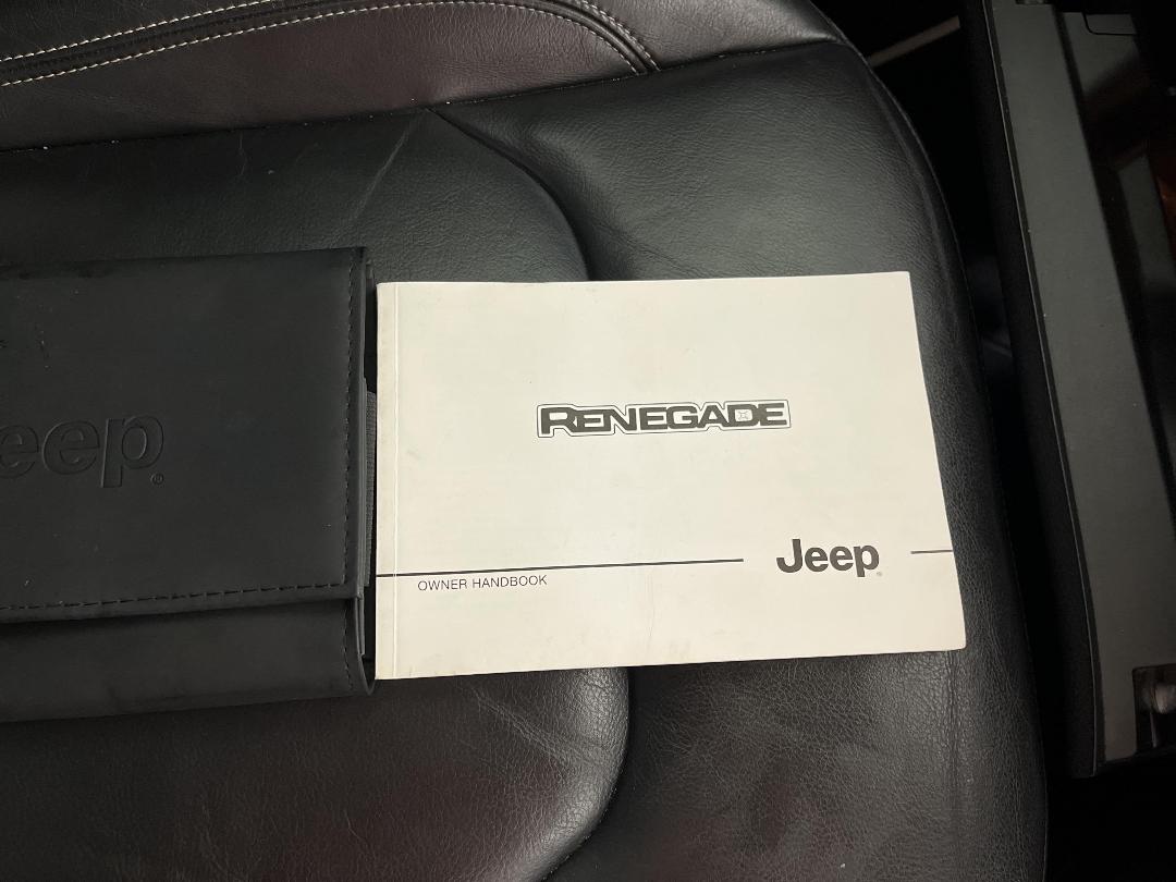 Photo '29' of Jeep Renegade