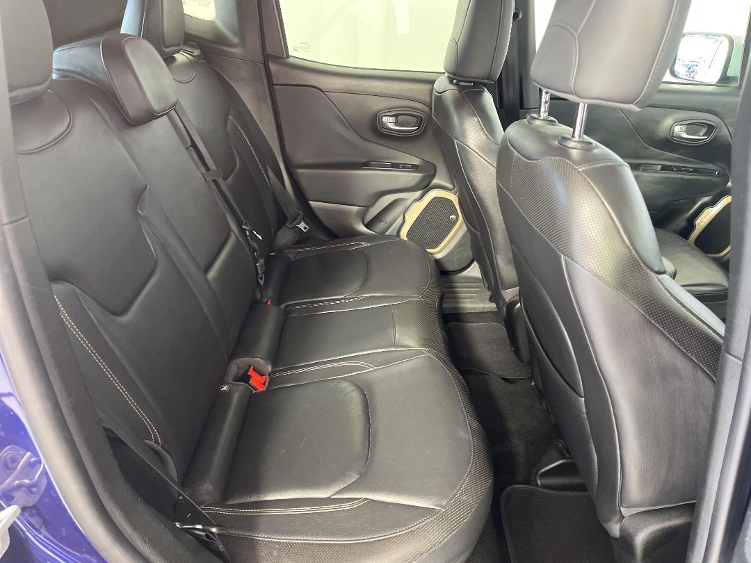 Photo '20' of Jeep Renegade Photo '20' of Jeep Renegade