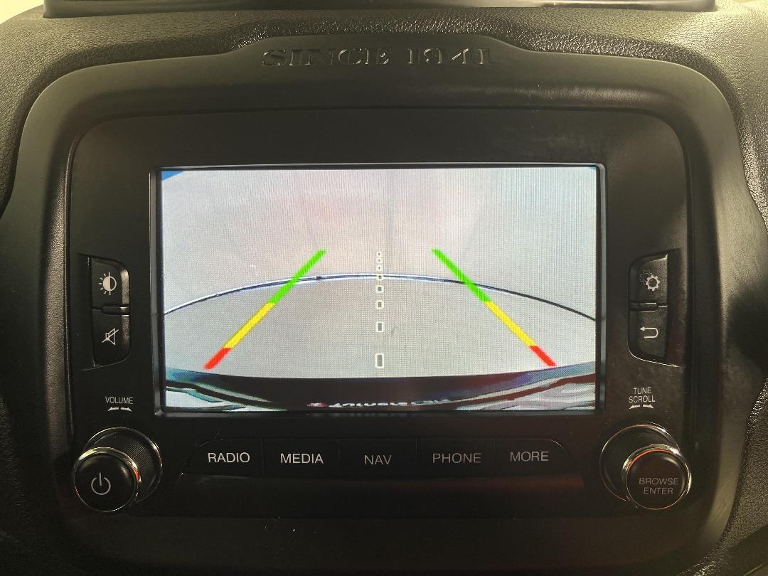 Photo '23' of Jeep Renegade Photo '23' of Jeep Renegade