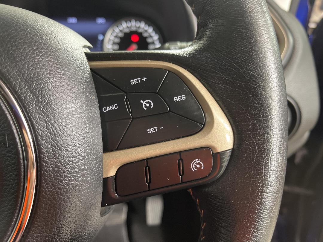 Photo '26' of Jeep Renegade Photo '26' of Jeep Renegade