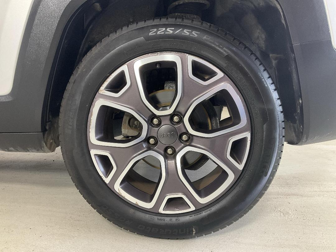 Photo '11' of Jeep Renegade Photo '11' of Jeep Renegade