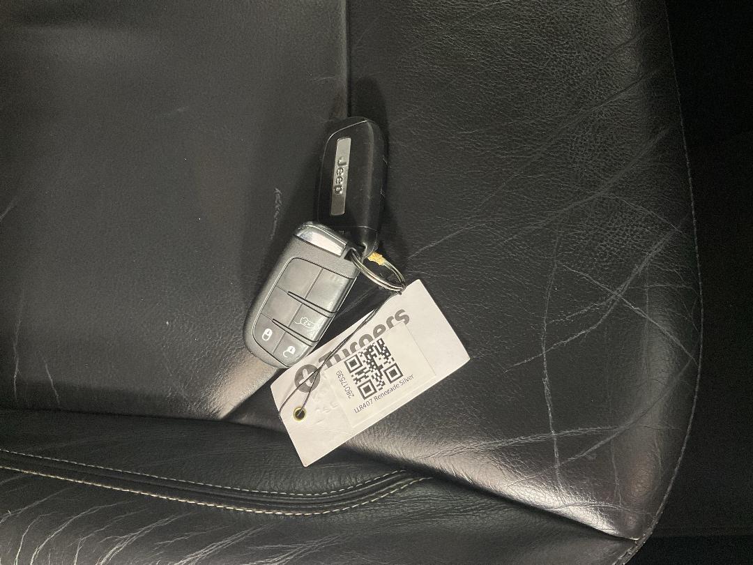 Photo '22' of Jeep Renegade Photo '22' of Jeep Renegade