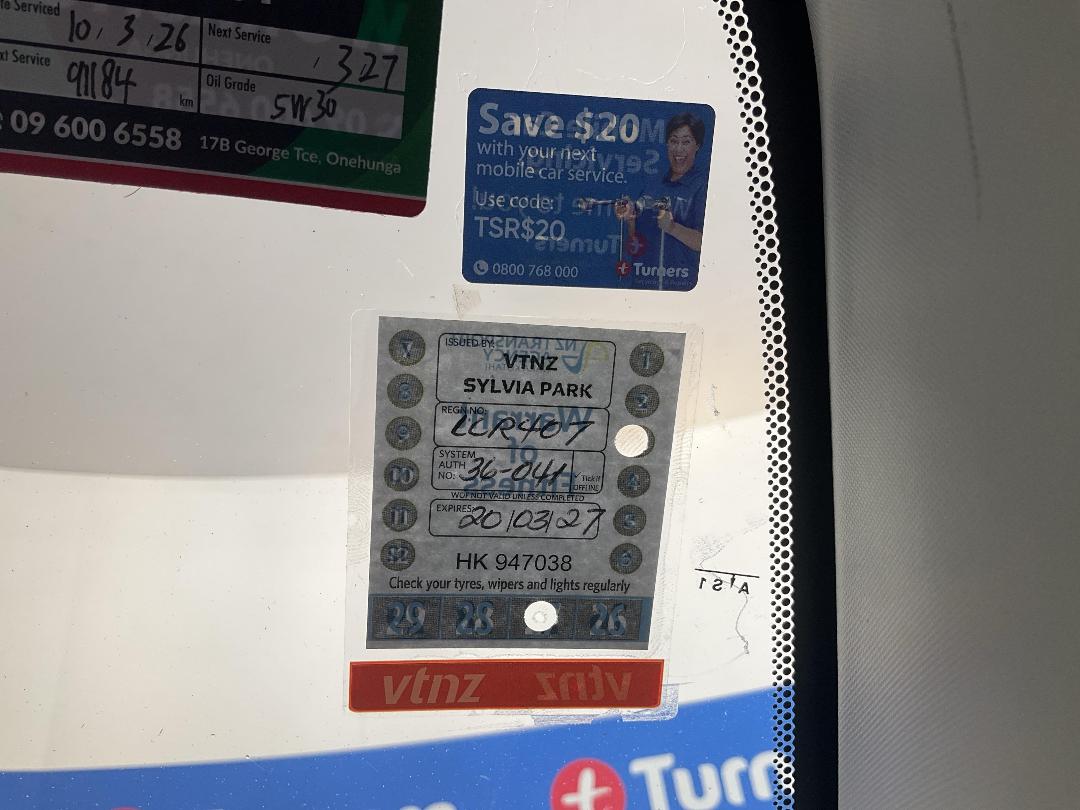 Photo '23' of Jeep Renegade Photo '23' of Jeep Renegade