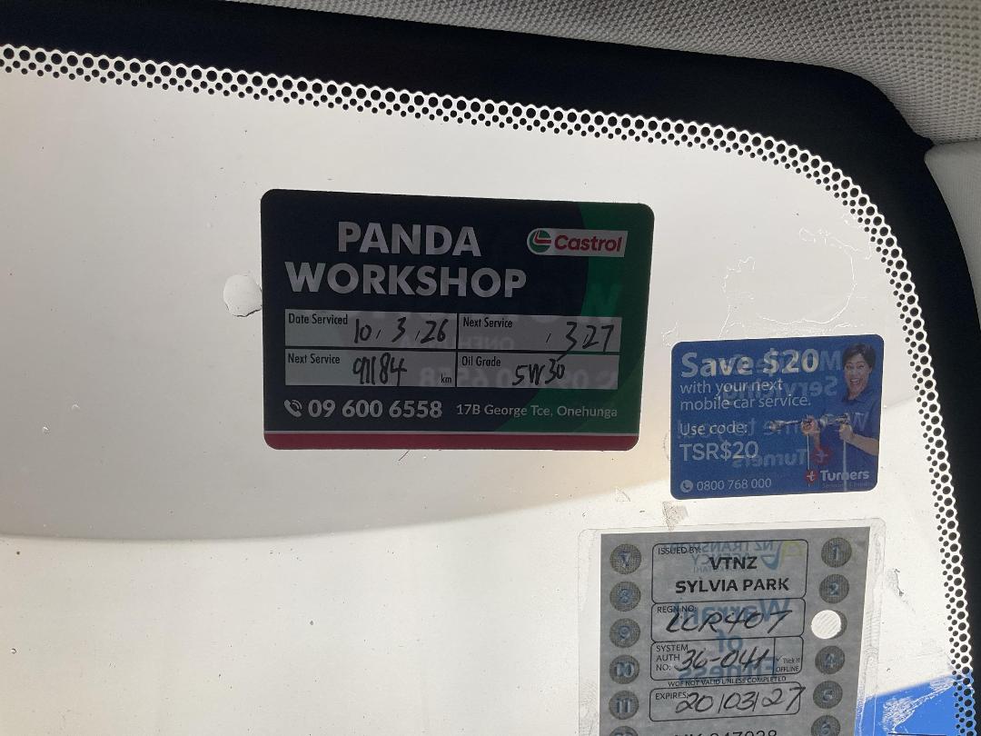 Photo '24' of Jeep Renegade Photo '24' of Jeep Renegade