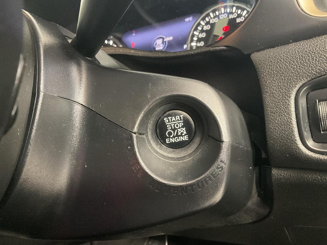 Photo '28' of Jeep Renegade Photo '28' of Jeep Renegade