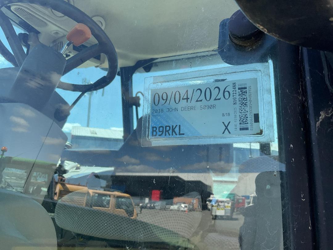 Photo '17' of John Deere 5090R Tractor