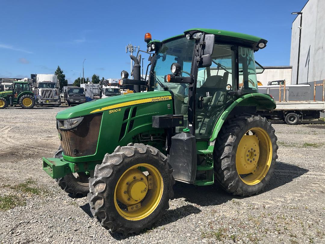 Photo '9' of John Deere 5100R Tractor