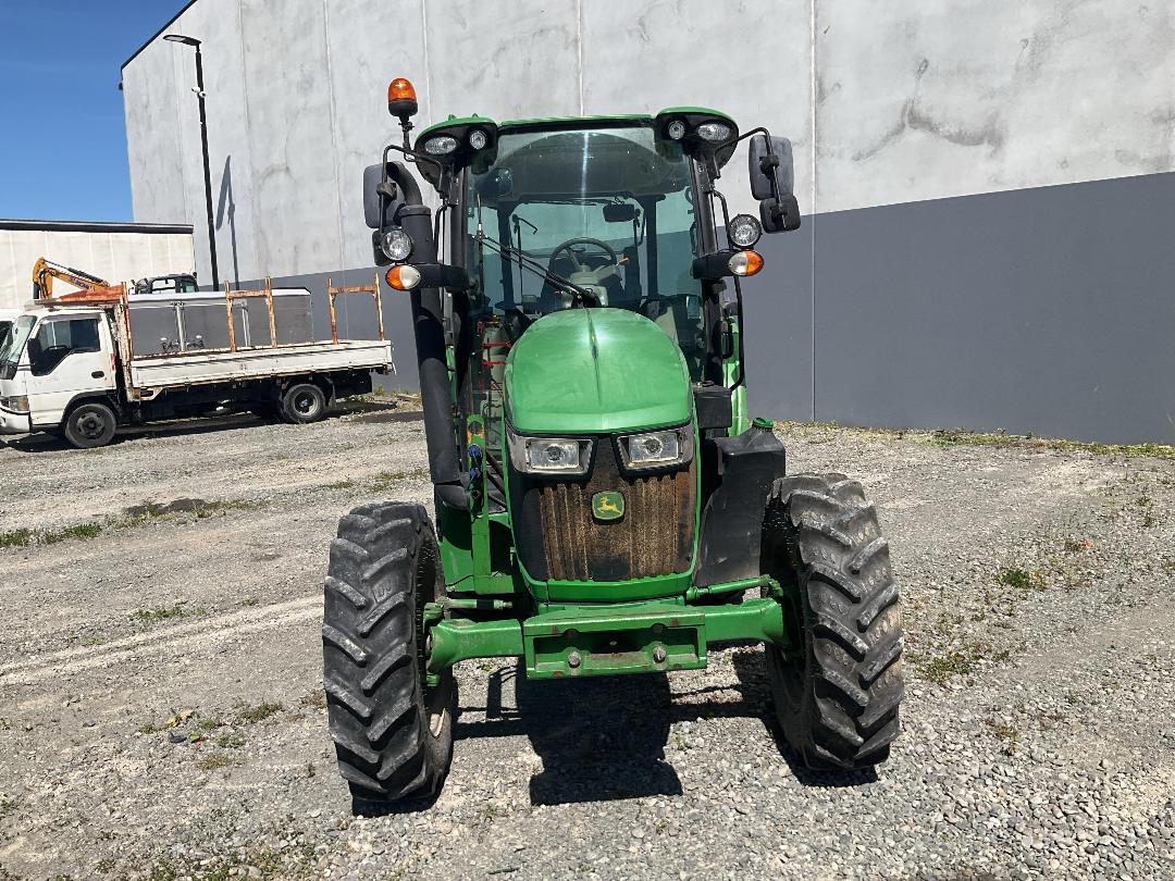 Photo '11' of John Deere 5100R Tractor