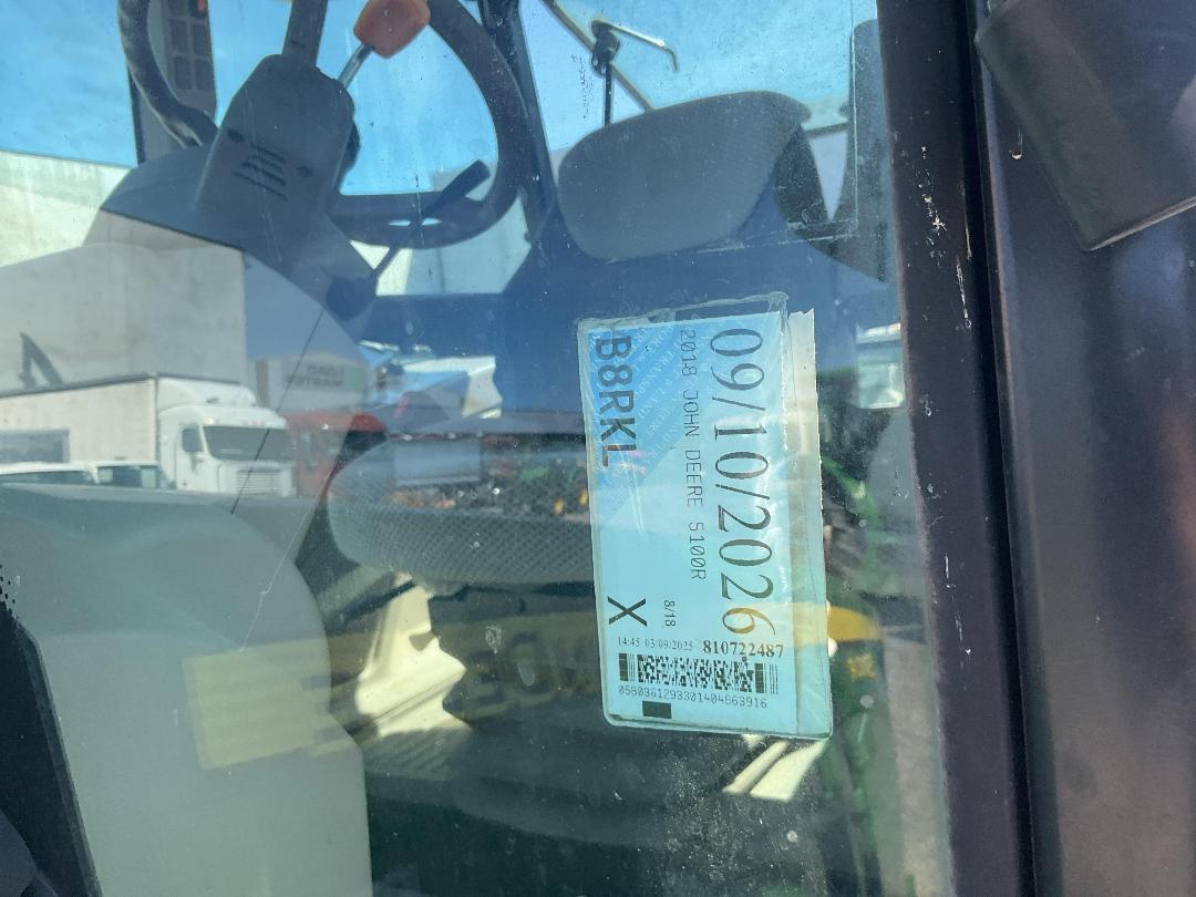 Photo '30' of John Deere 5100R Tractor