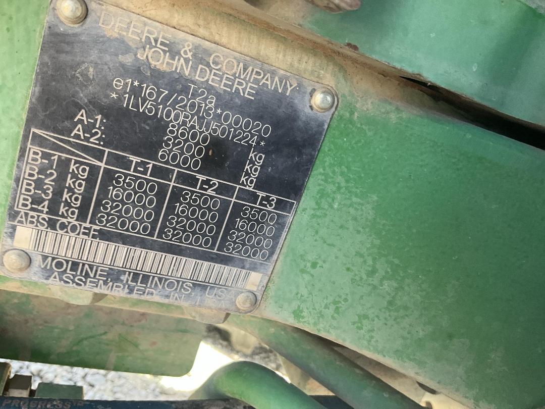 Photo '31' of John Deere 5100R Tractor