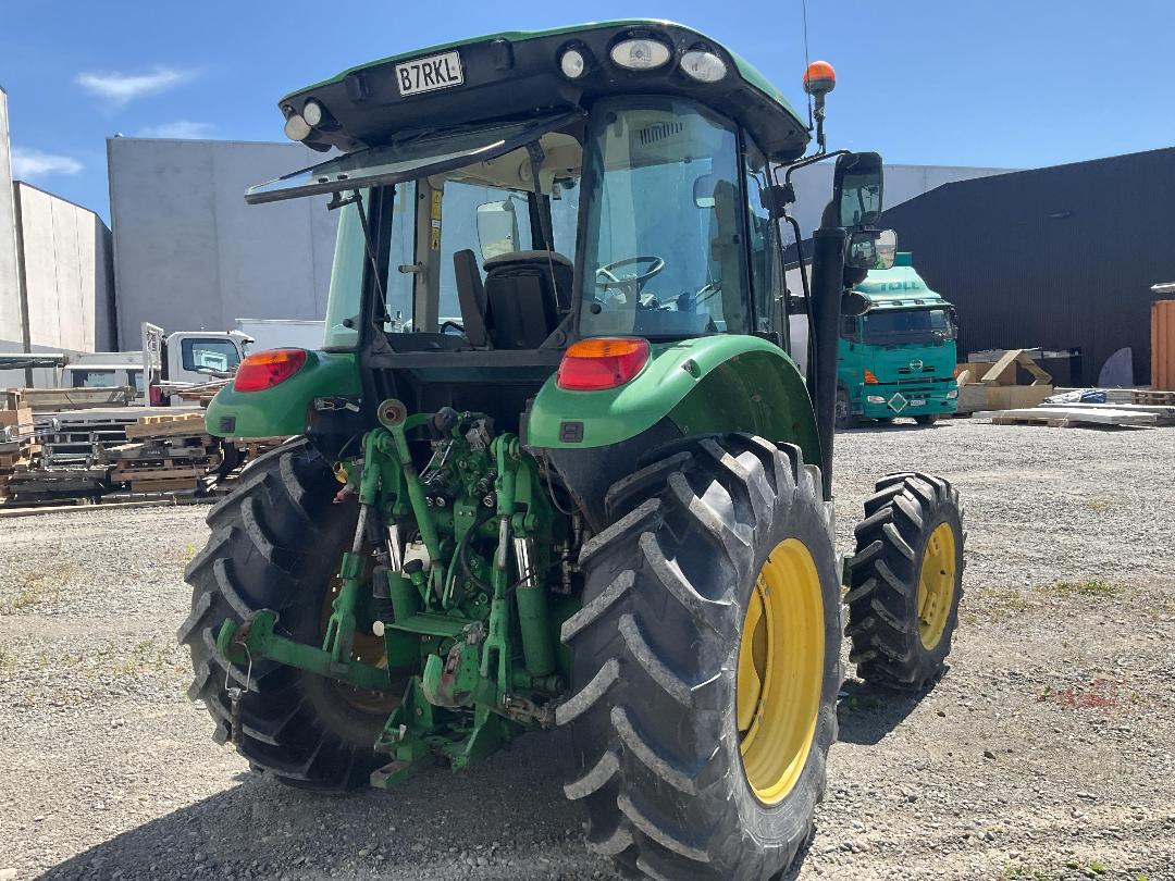 Photo '10' of John Deere 5100R Tractor