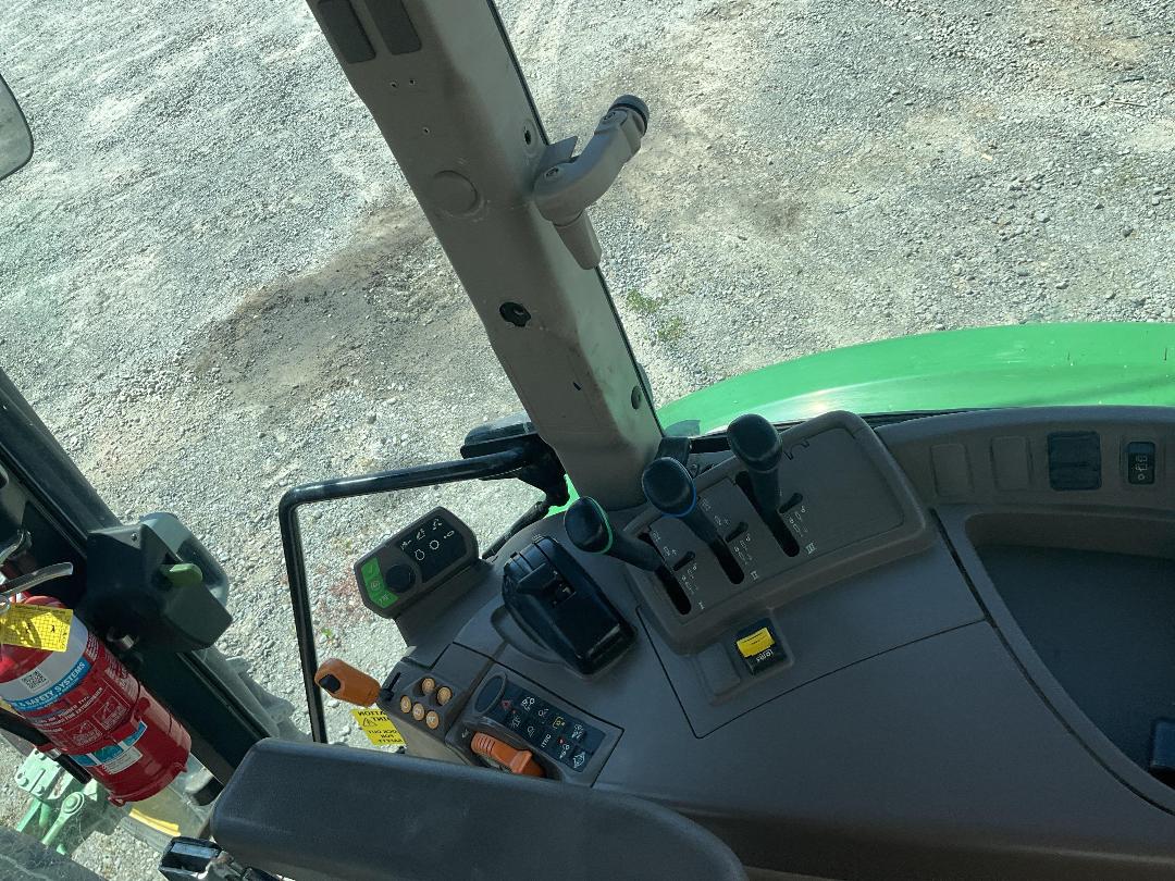 Photo '20' of John Deere 5100R Tractor