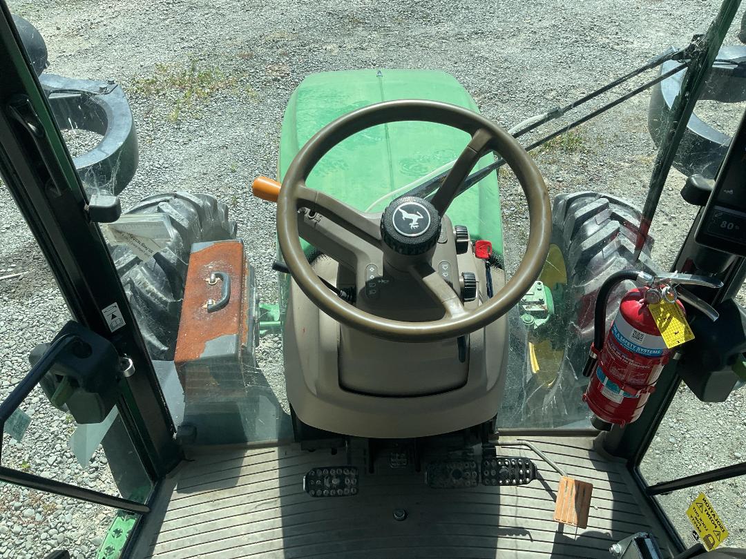 Photo '21' of John Deere 5100R Tractor