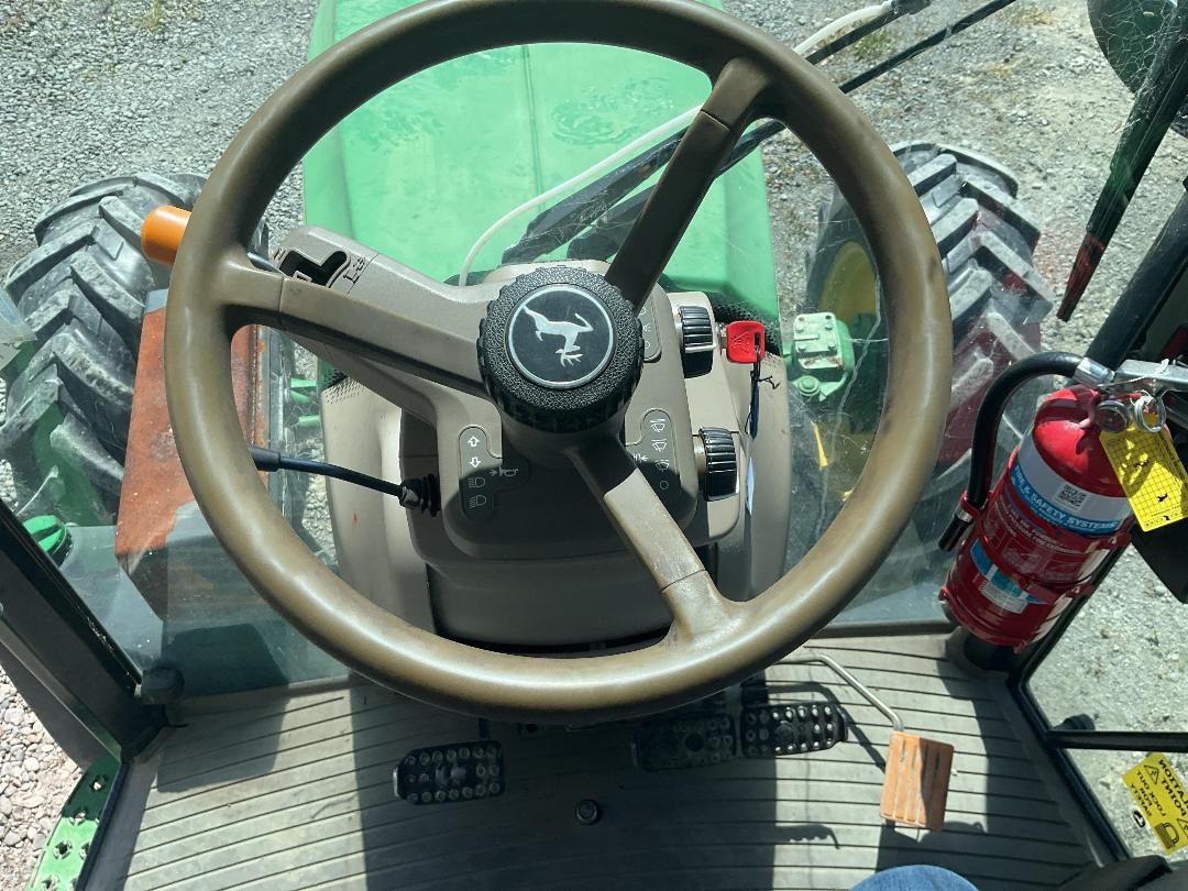 Photo '24' of John Deere 5100R Tractor