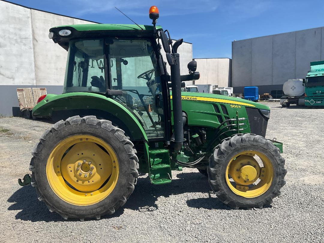 Photo '3' of John Deere 5100R Tractor