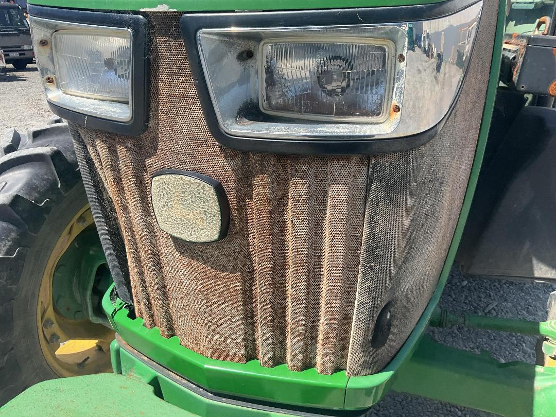 Photo '13' of John Deere 5100R Tractor