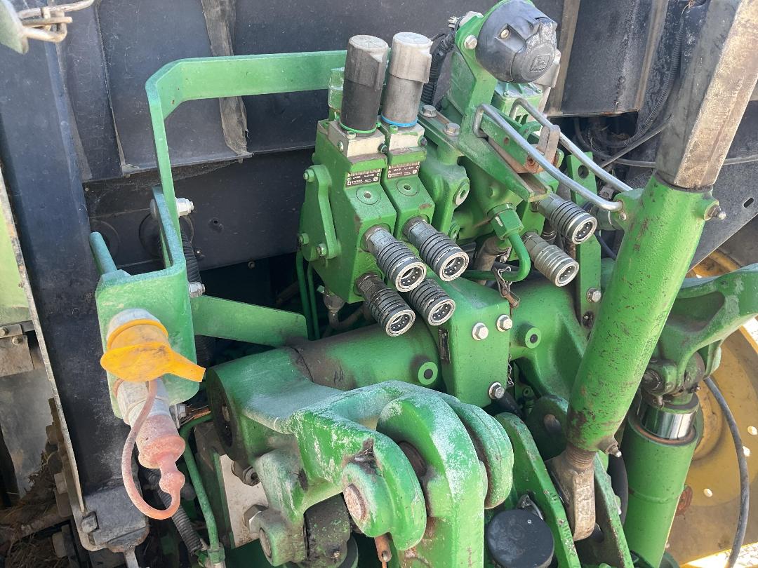 Photo '20' of John Deere 5100R Tractor