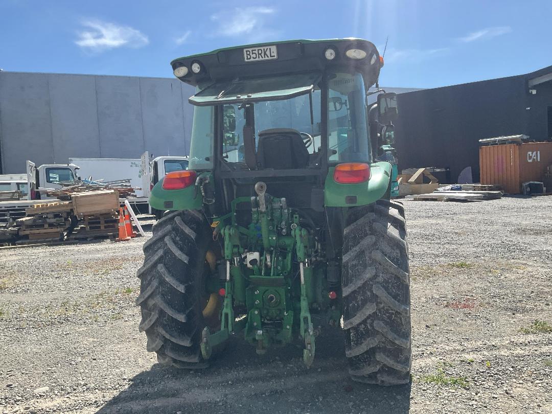 Photo '5' of JOHN DEERE 5100R Tractor