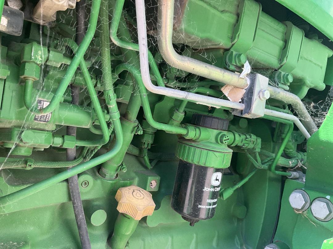 Photo '23' of JOHN DEERE 5100R Tractor