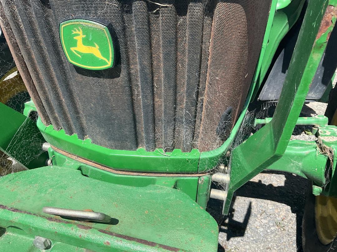 Photo '22' of JOHN DEERE 5100R Tractor