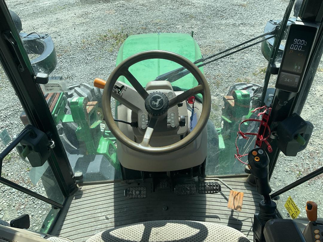 Photo '27' of JOHN DEERE 5100R Tractor