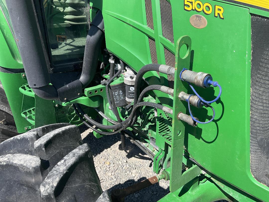 Photo '12' of JOHN DEERE 5100R Tractor