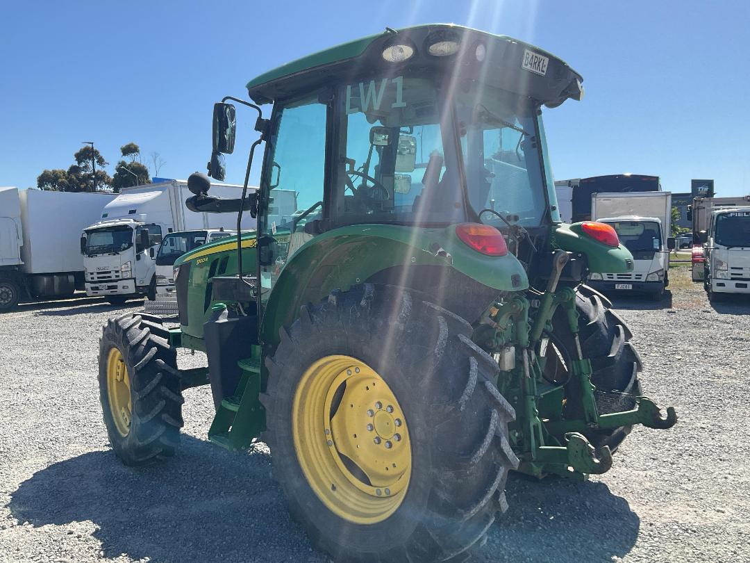Photo '10' of JOHN DEERE 5100R Tractor