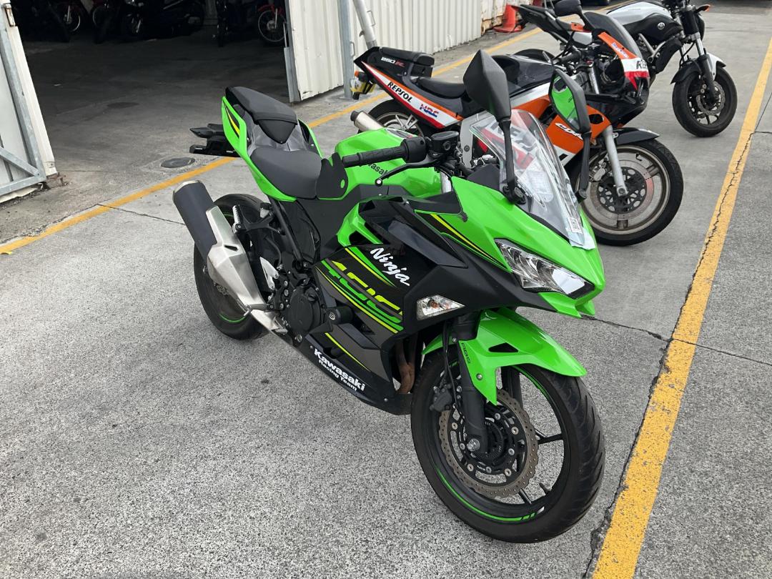 Photo '2' of Kawasaki EX 400 Photo '2' of Kawasaki EX 400