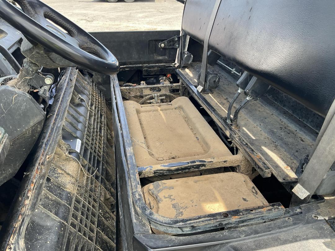 Photo '12' of Kawasaki KAFT00E Mule 4WD Photo '12' of Kawasaki KAFT00E Mule 4WD