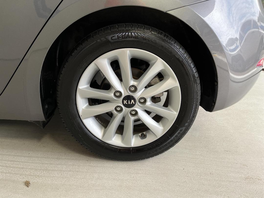 Photo '11' of KIA Cerato