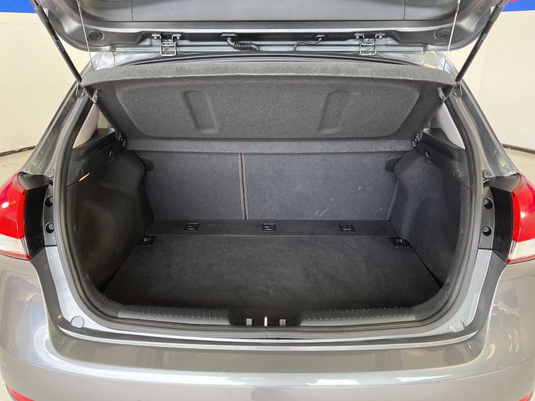 Photo '14' of KIA Cerato